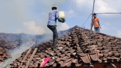 Photo of सूने मकान में लगी आग, गृहस्थी का सामान हुआ खाक