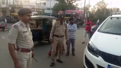 Photo of कार में नीली बत्ती और हूटर लगाकर घूम रहे अनूपपुर के पुलिस अधिकारी का चालान कटा