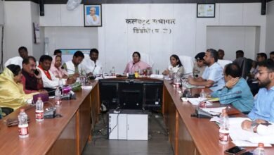 Photo of डिंडौरी में विकास कार्यों की समीक्षा बैठक