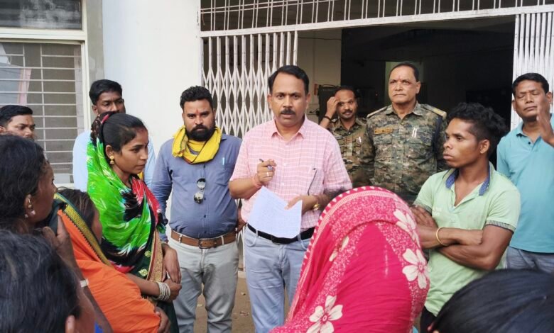 Photo of जस्सू साहू और साथियों के खिलाफ मामला दर्ज करवाने थाने पहुंचे पिपरिया के सैकड़ों बैगा आदिवासी