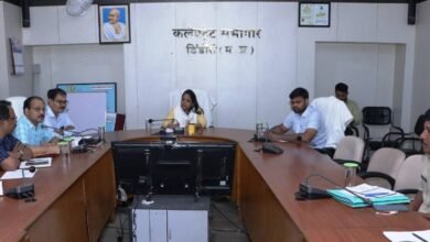 Photo of बाढ़ आपदा की पूर्व तैयारी को लेकर कलेक्टर ने ली समीक्षा बैठक