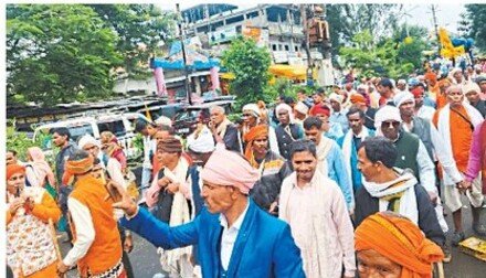 Photo of डोल ग्यारस के अवसर पर निकाला गया जुलूस