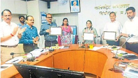 Photo of डिंडौरी जिले को संपूर्णता अभियान में राज्य स्तरीय सम्मान