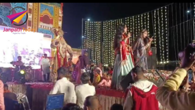 Photo of मनोकामना वाली काली माता के पंडाल में आयोजित हुआ विशाल देवी जागरण  वाणी सिस्टर ने मनमोहक गीतों से बांधा समां एक से बढ़कर एक प्रस्तुतियों ने श्रोताओं का मन मोहा