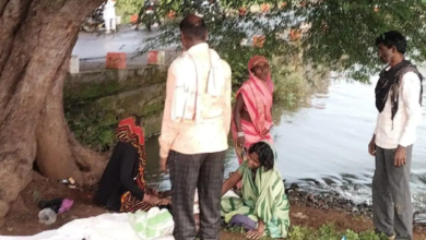 Photo of डिंडोरी हादसा: आकाशीय बिजली गिरने से दो युवकों की मौत, तीसरा घायल