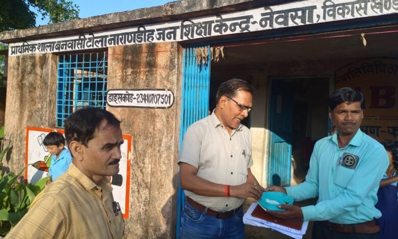 Photo of एमडीएम प्रभारी ने किया स्कूलों में मध्यान भोजन व्यवस्था का निरीक्षण- शिक्षा विभाग के अधिकारी भी रहे मौजूद
