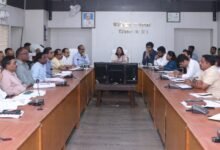 Photo of कलेक्टर ने दी सख्त कार्रवाई की चेतावनी – लापरवाही, अनुपस्थिति और अवैध खनन पर जारी हुए नोटिस