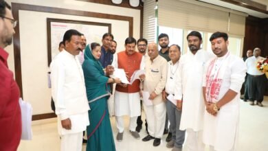 Photo of मुख्यमंत्री से मिले जिले के विधायक ओमप्रकाश धुर्वे जिले के विकास पर की चर्चा