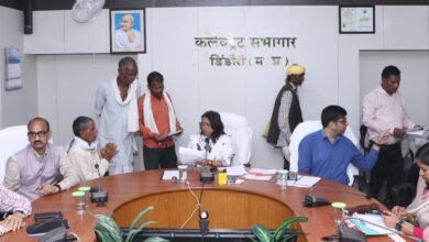 Photo of सरपंच–सचिव की साठगांठ, सड़क हुई साफ!