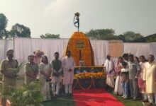 Photo of जिला मुख्यालय में मनाया गया शहीद स्मृति दिवस ड्यूटी के दौरान शहीद हुए पुलिस जवानों को दी गई सलामी