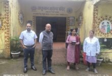 Photo of ड्यूटी में गैरहाजिर स्वास्थ्य अधिकारी और कर्मचारियों को सीएमएचओ ने थमाया नोटिस 