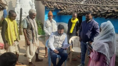 Photo of एस डी एम शहपुरा ऐश्वर्य वर्मा ने किया मेहदवानी के मतदान केंद्रों का औचक निरीक्षण- समयावधि में कार्य पूर्ण करने के निर्देश 