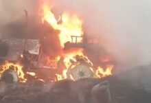 Photo of धान की गहाई के दौरान ट्रैक्टर–थ्रेसर में लगी आग, सब कुछ जलकर खाक – ग्राम कारोपानी की घटना 