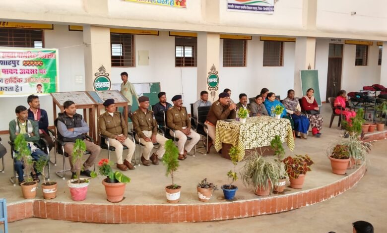 Photo of ऑपरेशन मुस्कान विशेष अभियान – शाहपुर पुलिस ने बढ़ाई छात्राओं में सुरक्षा और जागरूकता 