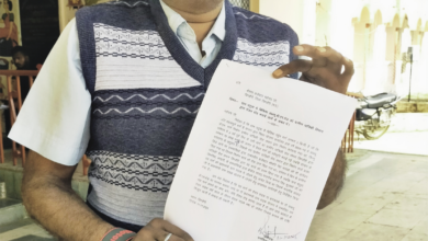 Photo of डब्ल्यू बी एम रोड के ऊपर ग्रेवल रोड का निर्माण नियम विरुद्ध -ग्रामीण यांत्रिकी विभाग कर रहा है 70 लाख की ग्रेवल रोड का निर्माण