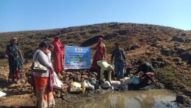 Photo of खरगहना, और कौडिया  में बोरी बंधान – नवांकुर संस्था नर्मदा समिति  के सदस्यों ने किया श्रमदान 