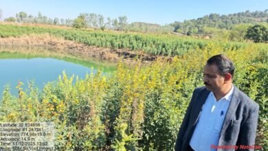 Photo of खेत तालाब किसानों के लिए वरदान: एसडीएम देवांगन का जमीनी निरीक्षण, खेती को मिलेगा नया संबल