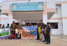 Photo of सृजन कार्यक्रम के अंतर्गत बच्चों ने किया कंट्रोल रूम भ्रमण-  कंट्रोल रूम की कार्यप्रणाली से हुए रूबरू