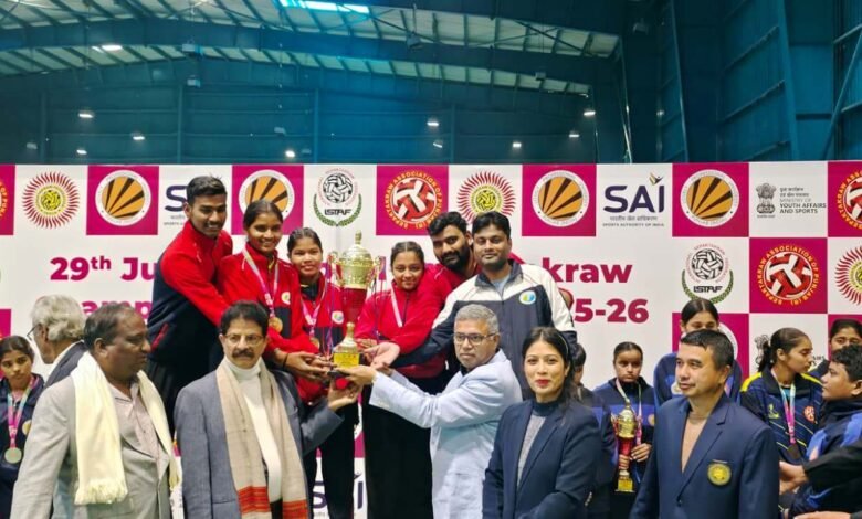 Photo of डिंडौरी की बेटियों ने रचा इतिहास, नेशनल सेपकटाकरा चैंपियनशिप में जीता स्वर्ण पदक