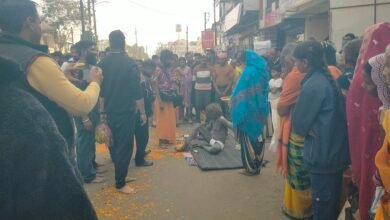 Photo of अधोमुखी परिक्रमा के दौरान धर्मपुरी महाराज का नगर में प्रवेश , नगर वासियों ने किया जगह-जगह स्वागत