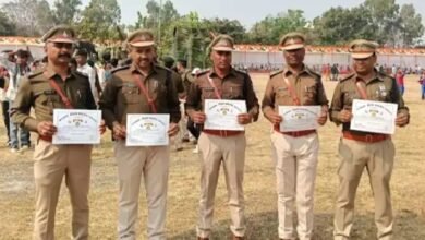 Photo of गणतंत्र दिवस के मौके पर उत्कृष्ट कार्य के लिए पुलिस अधिकारियों को किया गया सम्मानित