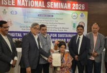 Photo of डॉ गीता सिंह ने बढ़ाया जिले का गौरव – बेस्ट केवीके साइंटिस्ट अवॉर्ड से सम्मानित 