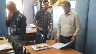 Photo of जिला शिक्षा केन्द्र का औचक निरीक्षण, अनुपस्थित अधिकारियों को अल्टीमेटम