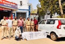 Photo of डिण्‍डौरी पुलिस की बडी कार्यवाही – 130 लीटर अंग्रेजी शराब एवं वैगनआर वाहन जप्‍त, 01 आरोपी गिरफतार