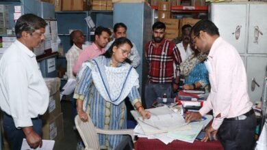 Photo of कलेक्टर ने जिला चिकित्सालय का औचक निरीक्षण कर व्यवस्थाओं का लिया जायजा