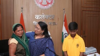 Photo of नवोदय विद्यालय से लापता छात्र की सुरक्षित वापसी, कलेक्टर ने कहा-समस्या छुपाएं नहीं, बताएं