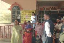 Photo of वेतन भुगतान को लेकर एकजुट हुए नगर परिषद के सफाई कर्मी कलेक्टर से मिलकर अपनी बात रखने की जिद