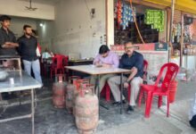 Photo of खाद्य विभाग की बड़ी कार्यवाही -मारवाड़ी भोजनालय से जप्त किए LPG घरेलू गैस के 4 सिलेंडर