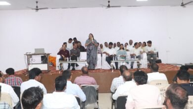 Photo of राजस्व विभाग की समीक्षा बैठक संपन्न, उत्कृष्ट कार्य करने वाले 31 पटवारियों का हुआ सम्मान