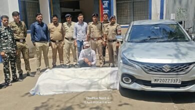 Photo of अवैध  शराब के खिलाफ कोतवाली पुलिस की बड़ी कार्रवाई, 101 लीटर अंग्रेजी शराब व बलेनो कार जब्त, एक आरोपी भी गिरफ्तार