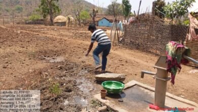 Photo of झामझोला में पेयजल स्रोतों की जांच, सभी हैंडपंपों का किया गया क्लोरीनेशन