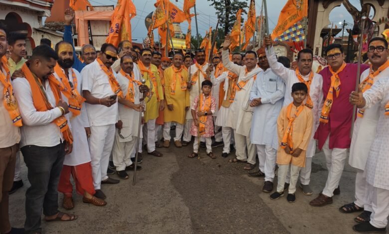 Photo of नगर में धूमधाम से मनाई गई भगवान परशुराम जयंती, विशाल शोभायात्रा, सांस्कृतिक कार्यक्रम और समाज के बुजुर्गों का हुआ सम्मान