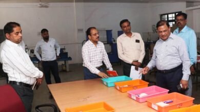 Photo of तीन परीक्षा केंद्रों में 1033अभ्यर्थी होंगे लोक सेवा आयोग परीक्षा में शामिल – संभागीय नोडल अधिकारी ने किया तैयारियों का निरीक्षण