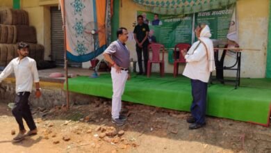 Photo of Sdm रामबाबू देवांगन ने किया उपार्जन केंद्र का निरीक्षण, व्यवस्थाओं को लेकर दिए आवश्यक निर्देश