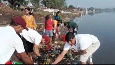 Photo of आज SDM राम बाबू के नेतृत्व में जारी रहा स्वच्छता श्रमदान और मैया अभियान 