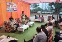Photo of पुलिस अधीक्षक ने समनापुर जनसंवाद में सुनीं जनता की समस्याएं, साइबर ठगी और नशामुक्ति पर किया जागरूक