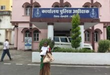 Photo of थाने से गायब हो गया 19 वर्षीय युवक – शाहपुर पुलिस की कार्य प्रणाली पर सवाल  नाबालिग के बयान के बाद भी युवक को नहीं छोड़ा, मां ने लगाए गंभीर आरोप