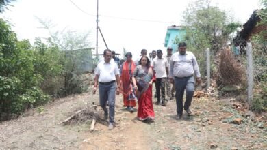 Photo of कलेक्टर ने किया मछली एवं मीट मार्केट तथा प्रस्तावित सब्जी मंडी स्थल का निरीक्षण- सोमवार से हो निर्धारित स्थलों पर हो दुकानों का संचालन