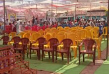 Photo of जनकल्याणकारी शिविर में नहीं पहुंचे जन, खाली पड़ी कुर्सियां- अधिकारियों पर मनमानी का आरोप 
