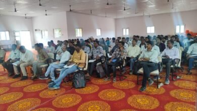 Photo of SDM ने ली राजस्व निरीक्षक एवं पटवारियों की बैठक -फॉर्मर रजिस्ट्री, EKYC, वसूली नामांतरण, बंटवारा, सीमांकन की समीक्षा 