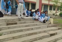 Photo of शाला खुलने के समय घानाघाट हाई स्कूल में मिला ताला, SDM रामबाबू देवांगन ने जताई नाराजगी