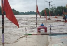 Photo of लगातार हो रही बारिश से बढ़ा नर्मदा समेत सहायक नदियों का जल स्तर – प्रशासन ने जारी की चेतावनी 