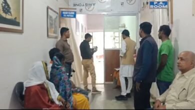 Photo of चौंकी पुलिस ने नहीं सुनी तो महिला ने SP से की शिकायत – कार्यवाही की मांग 