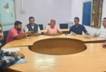Photo of CMHO कार्यालय में रेडक्रॉस सोसायटी की बैठक संपन्न – जनहित के महत्वपूर्ण विषयों पर चर्चा, प्रधानमंत्री जन औषधि केंद्र को हाईटेक बनाने का प्रस्ताव