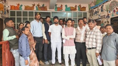 Photo of करंजिया सरपंच संघ ने की सहायक यंत्री को कार्यमुक्त करने की मांग तेज – 5 अगस्त को जनपद पंचायत और 6 अगस्त को कलेक्टर को सौंपा ज्ञापन, 