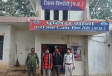Photo of पुलिस अधिकारी से मारपीट व चेन लूट के मामले में मुख्य आरोपी गिरफ्तार